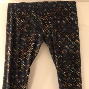 Lularoe multi-colored leggings! Tall & Curvy
